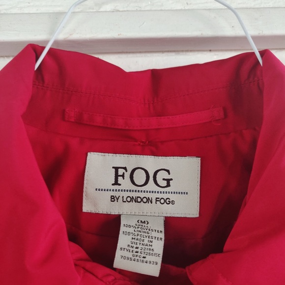 VINTAGE BELTED RED COAT - Picture 6 of 6